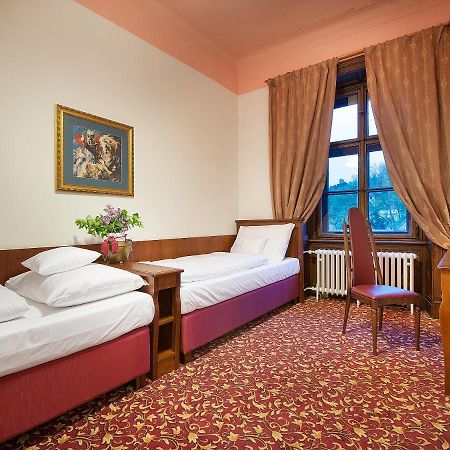 Ea Zamecky Hotel Hrubá Skála Bagian luar foto