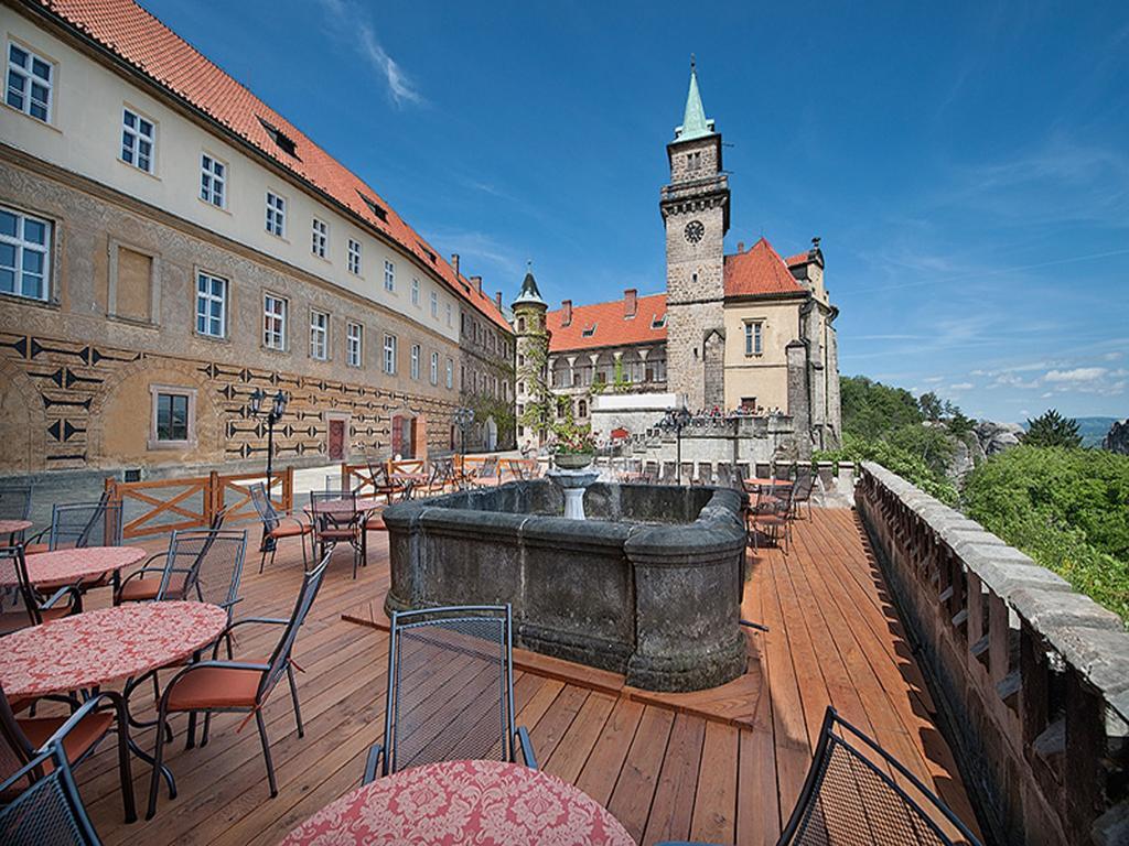 Ea Zamecky Hotel Hrubá Skála Bagian luar foto