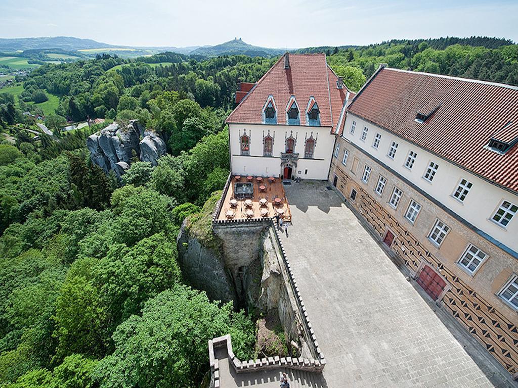 Ea Zamecky Hotel Hrubá Skála Bagian luar foto